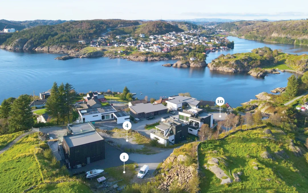 Enebolig og tomter med fantastisk sjøutsikt i Dyrnes